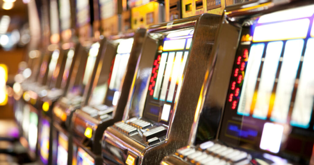 Mengungkap Mitos dan Fakta Tentang Slot Online